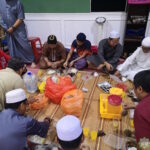 Hadirin solat hajat dan majlis kesyukuran bertarikh 30 September 2024 menikmati hidangan.