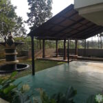 Kawasan gazebo di luar Surau Luqman Al-Hakim, One Damansara Condominium.