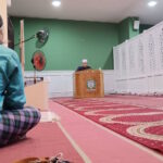 Seorang hadirin memberikan tumpuan kepada penceramah Kuliah Hadis bertarikh 26 September 2024.