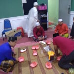 Hadirin Kuliah Safinah an-Najah bertarikh 12 September 2024 menikmati hidangan.