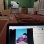 Penceramah kuliah Safinah an-Najah pada 13 Jun 2024, melalui siarang langsung Facebook di paparan komputer riba.