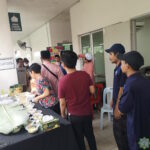 Tetamu yang teridiri daripada anggota kebersihan ODC.